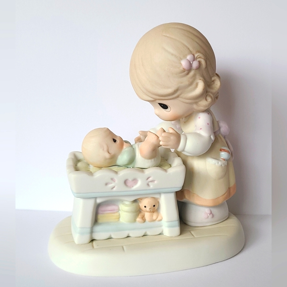 Vintage Precious Moments Mother Baby Mom Gift Collectible Porcelain Figurine
